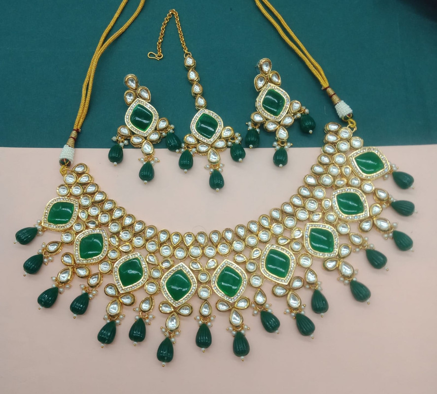Regal Wedding Green Kundan Pendant Necklace & Earrings Jewellery Set For Women