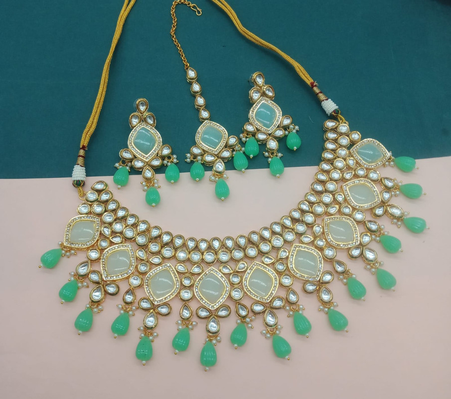 Opulent Wedding Mint Green Kundan Pendant Necklace & Earrings Jewellery Set For Women