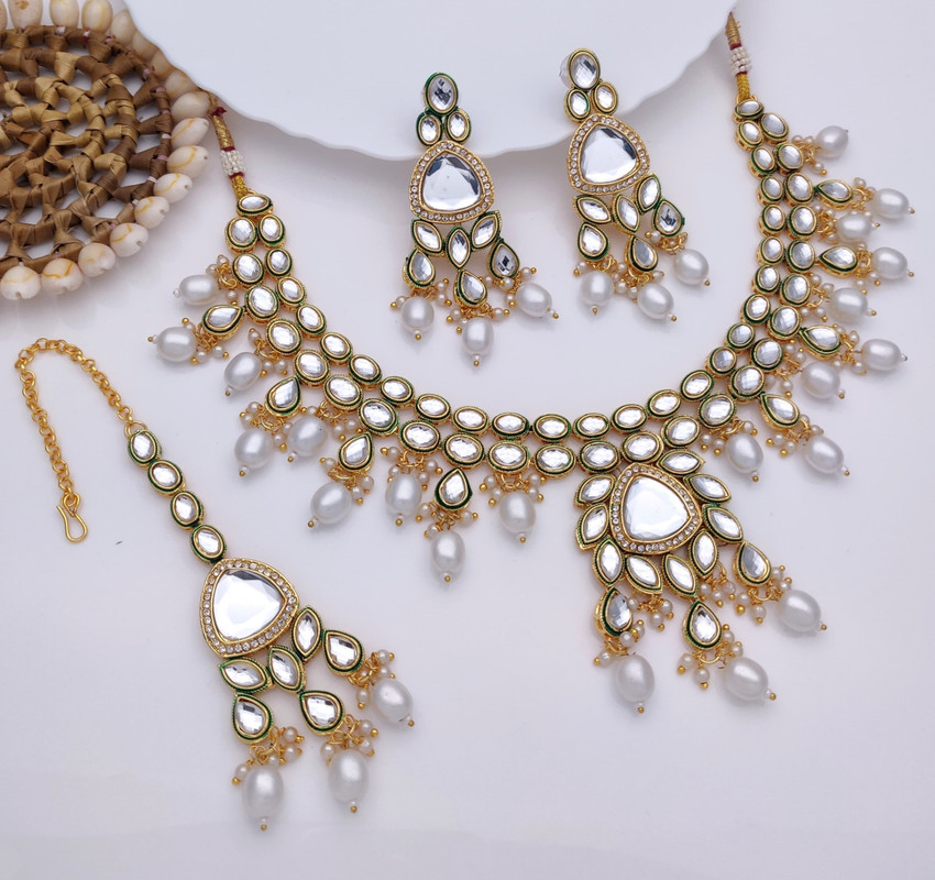 Ethereal Wedding White Kundan Pendant Necklace & Earrings Jewellery Set For Women