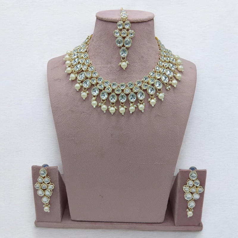 Magnifique Luxe Suns0009 White Kundan Choker Necklace Earring Jewellery Set For Marriage