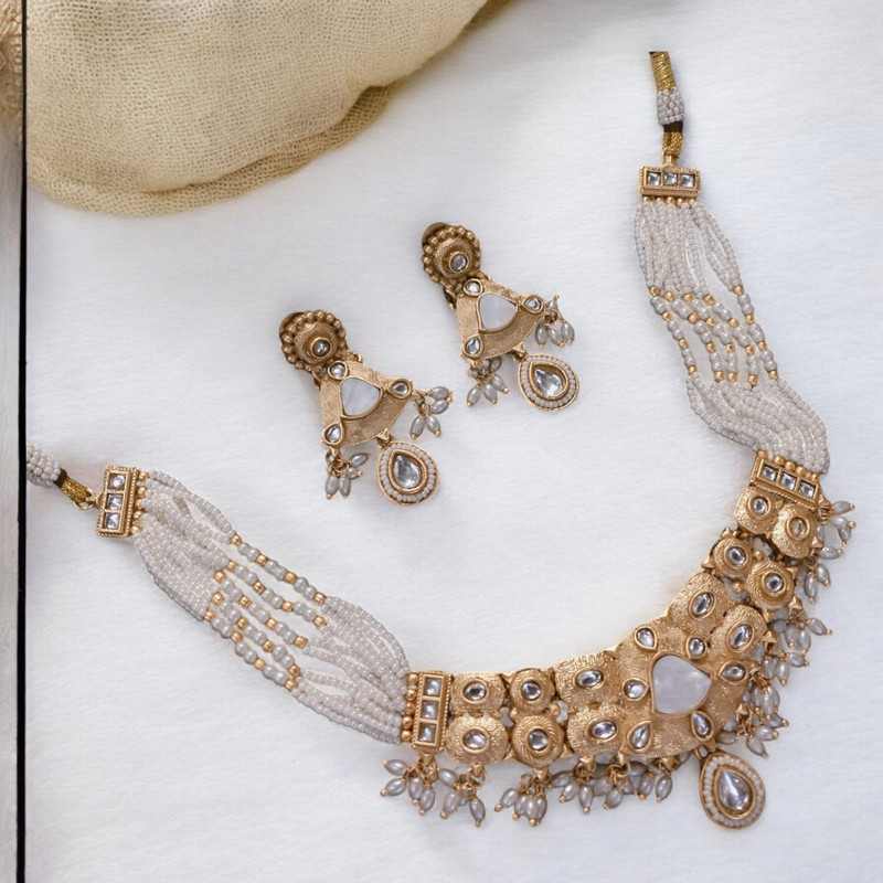 Desi Elite Suns0029 White Copper Necklace & Earrings Jewellery Set For Women