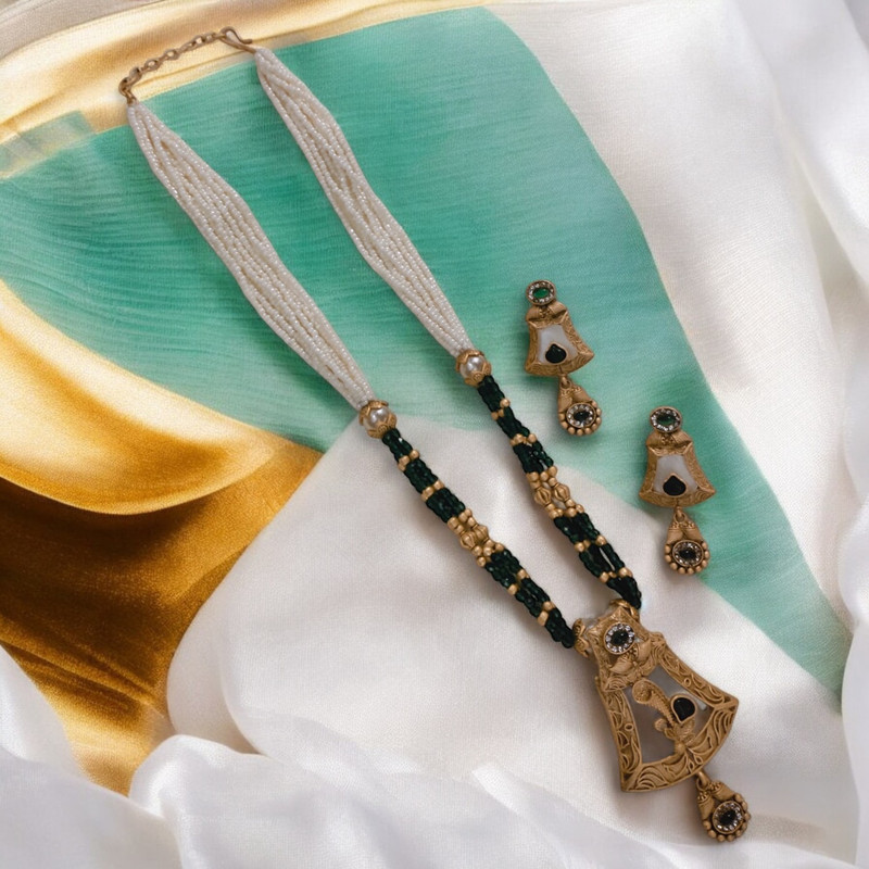 Vibrant Elite Suns0039 Green Copper Necklace & Earrings Jewellery Set For Women